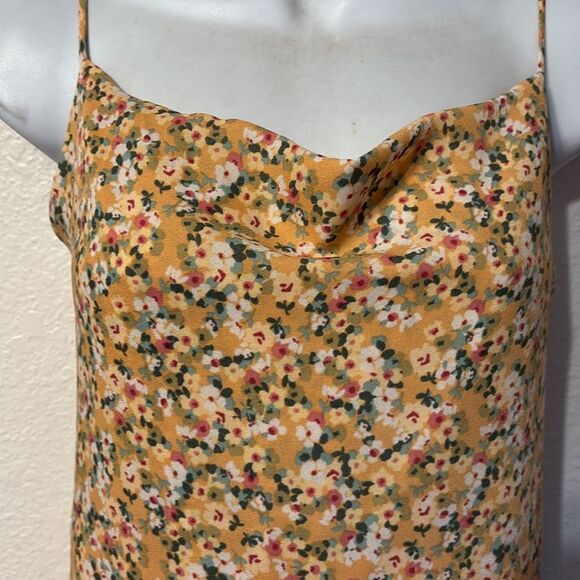 Le Lis Floral Sundress Medium - Picture 4 of 6